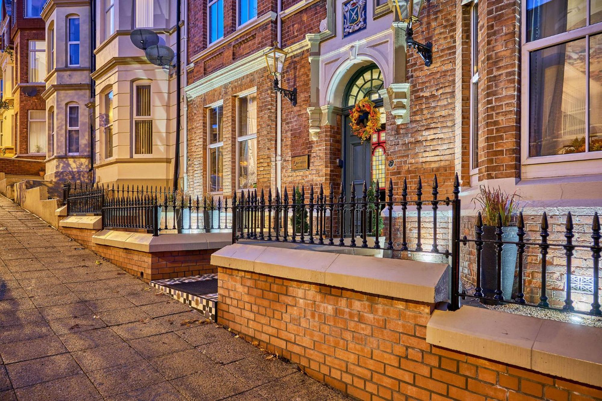 The Lawrence Panzió Londonderry Kültér fotó